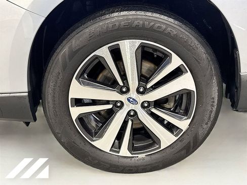 Used 2019 Subaru Outback 3.6R Limited image 34