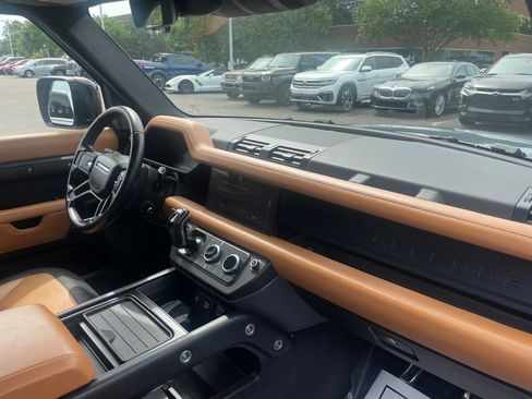 Used 2023 Land Rover Defender 110 X-Dynamic SE AWD/4WD image 22