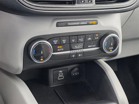 Used 2024 Ford Escape Active image 32