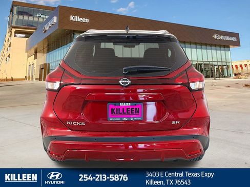 Used 2023 Nissan Kicks SR w/ SR Premium Package image 7