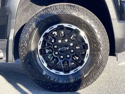 New 2026 Chevrolet Silverado EV Trail Boss image 10