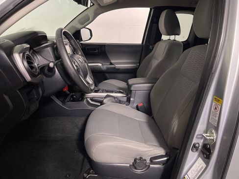 Used 2016 Toyota Tacoma SR5 image 12