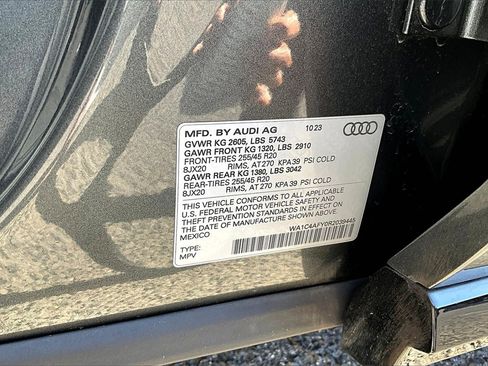 Used 2024 Audi SQ5 Prestige image 19