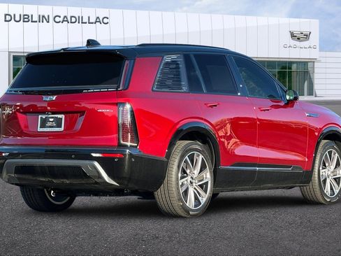 Used 2026 Cadillac Vistiq Sport w/ LPO, Floor Liner Package image 4