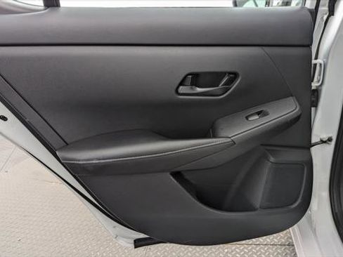 Used 2025 Nissan Sentra SV image 16