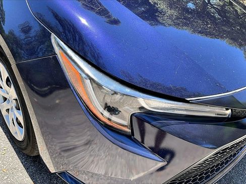 Used 2021 Toyota Corolla LE FWD image 33