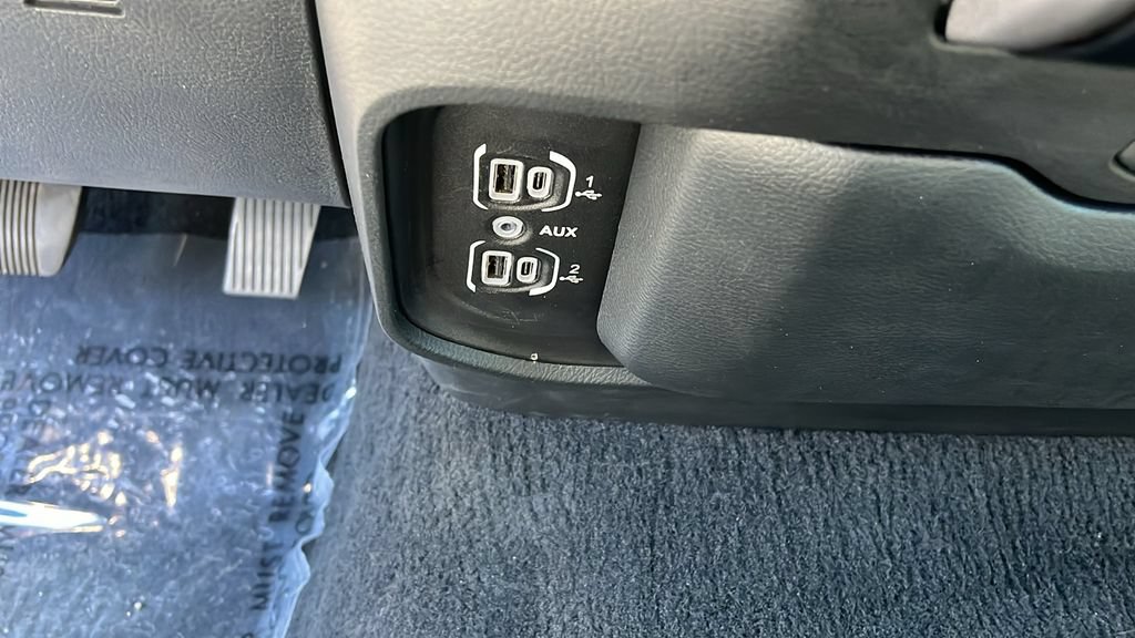 Used 2025 RAM 1500 Laramie AWD/4WD image 15