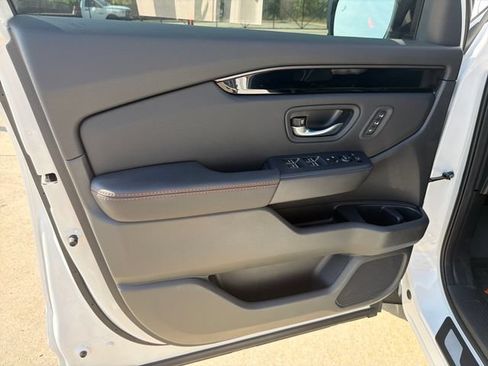 New 2026 Honda Pilot TrailSport image 12