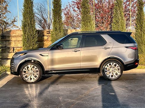 New 2026 Land Rover Discovery Limited Edition image 2