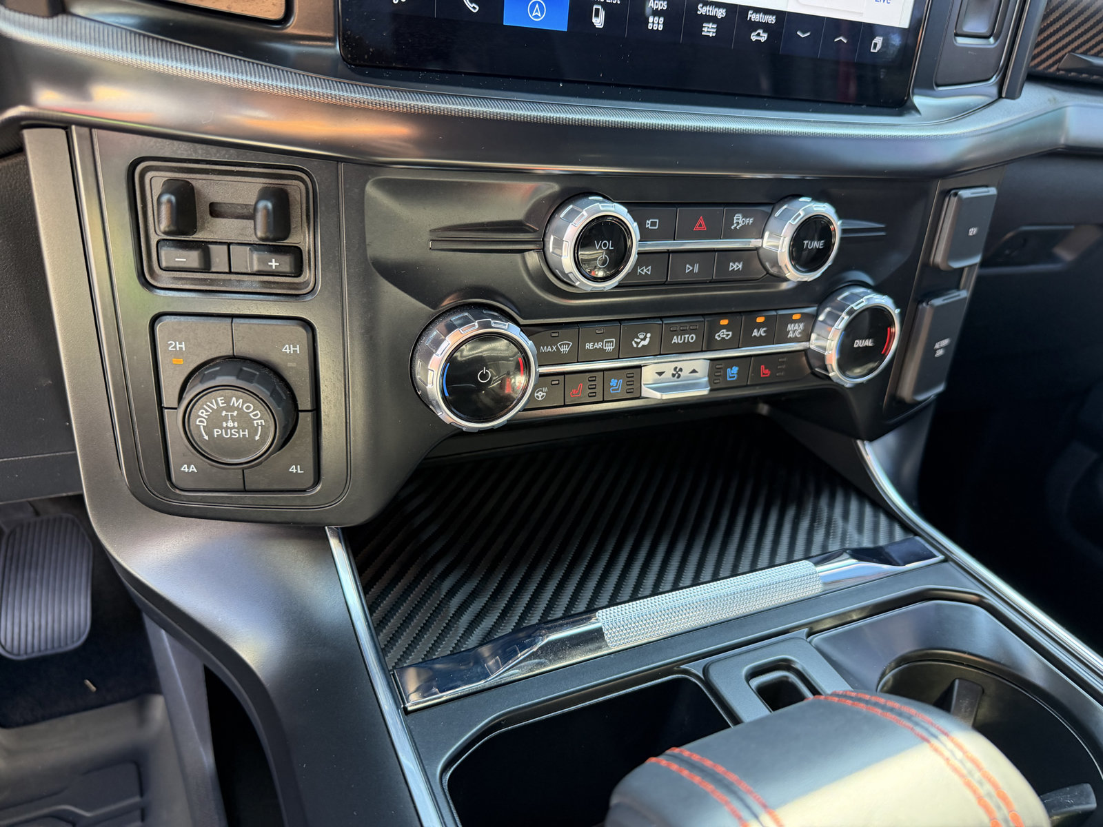Used 2025 Ford F150 Raptor AWD/4WD image 29