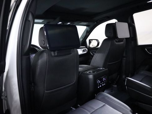 Used 2021 Chevrolet Tahoe RST w/ Luxury Package AWD/4WD image 46