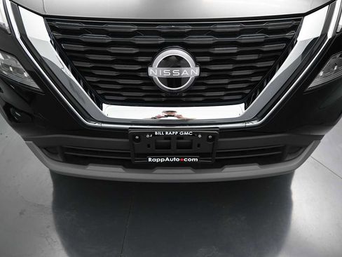 Used 2023 Nissan Rogue SV AWD/4WD image 19