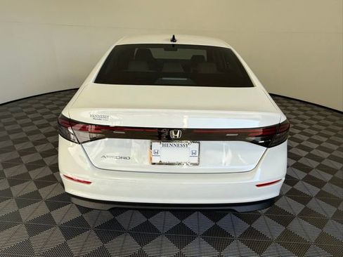 Used 2025 Honda Accord SE image 5
