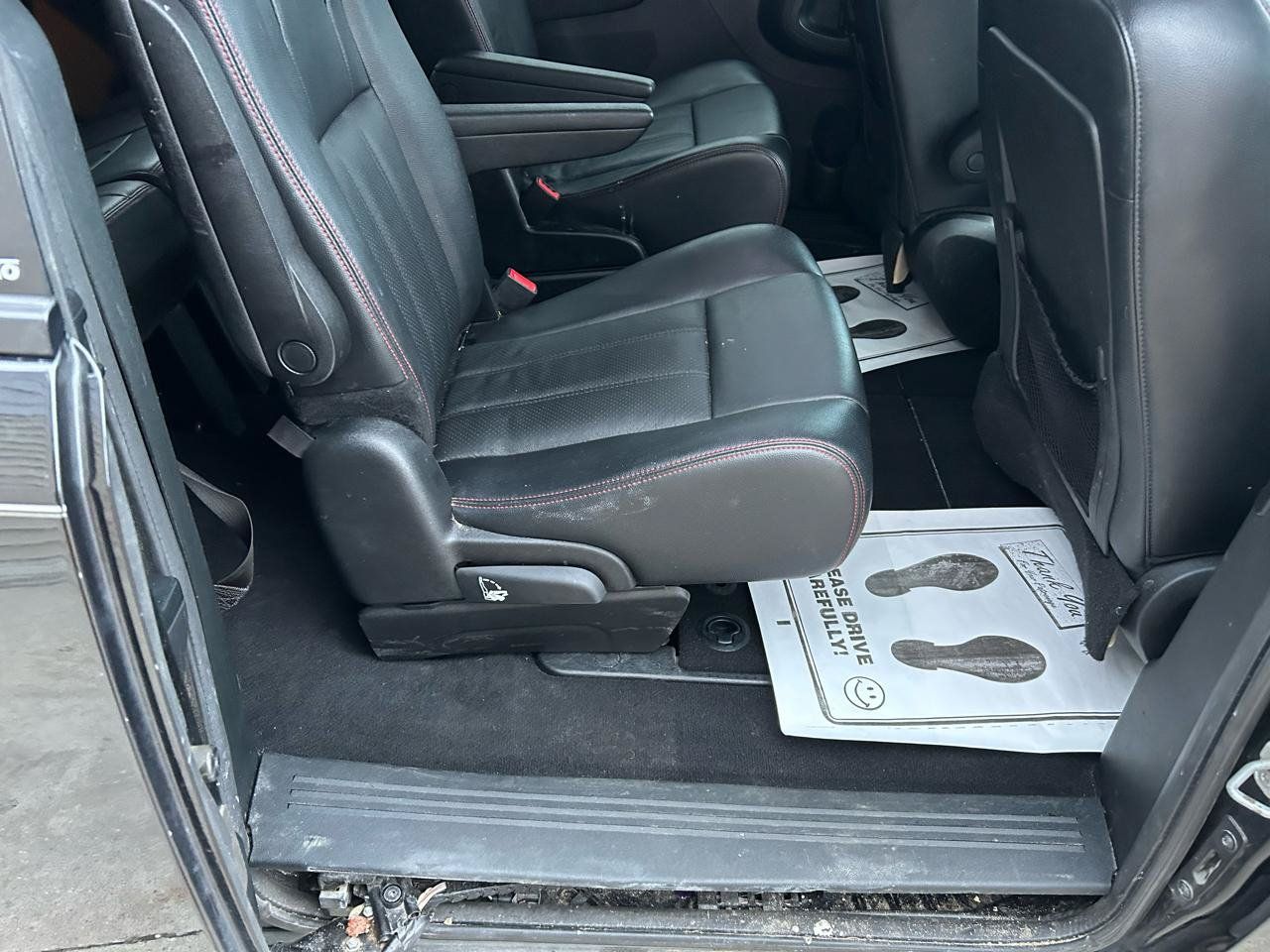 Used 2013 Dodge Grand Caravan R/T w/ Driver Convenience Group FWD image 11