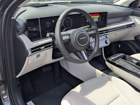 New 2025 Hyundai Tucson Limited image 8