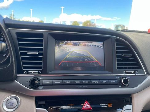 Used 2017 Hyundai Elantra Value Edition w/ Cargo Package FWD image 31