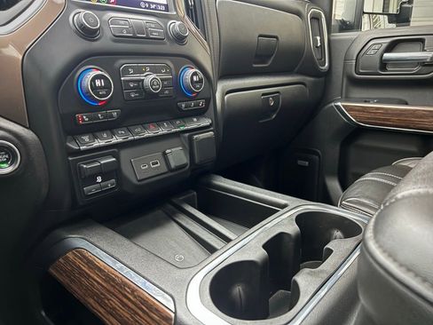 Used 2023 Chevrolet Silverado 3500 High Country image 64