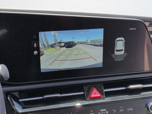 Used 2025 Kia Niro EX FWD image 15