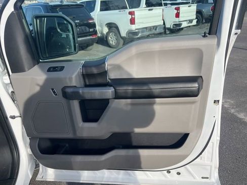 Used 2017 Ford F150 XLT w/ Trailer Tow Package image 24