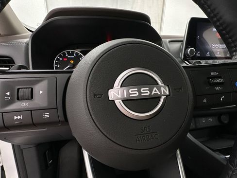Used 2023 Nissan Rogue SV w/ SV Premium B Package AWD/4WD image 19