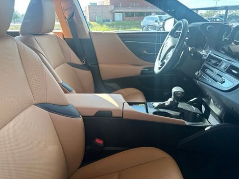 Certified 2025 Lexus ES 350 w/ Premium Package FWD image 10
