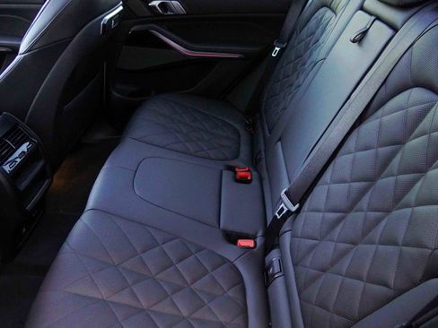 Certified 2025 BMW X5 xDrive50e w/ Premium Package image 39