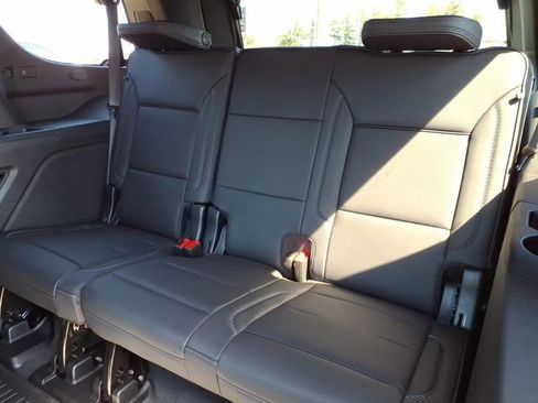 New 2026 GMC Yukon Denali w/ Sun & Power Step Package AWD/4WD image 12