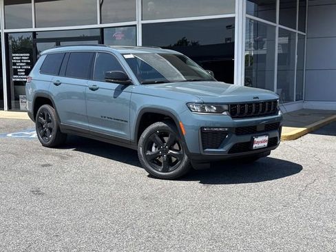 New 2026 Jeep Grand Cherokee L Limited AWD/4WD image 2