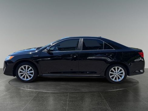 Used 2012 Toyota Camry XLE w/ Leather Pkg FWD image 5