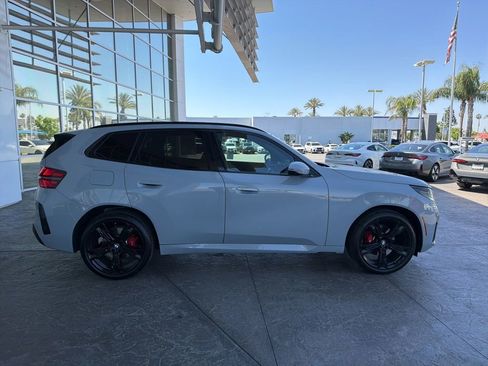 Used 2025 BMW X3 xDrive30i w/ Premium Package AWD/4WD image 3