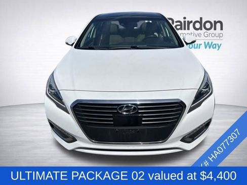 Used 2017 Hyundai Sonata Limited w/ Ultimate Package 02 FWD image 2