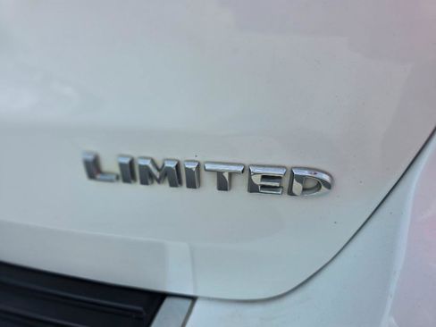 Used 2014 Jeep Grand Cherokee Limited image 14