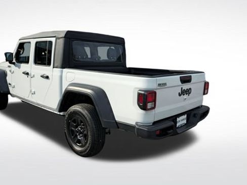Used 2026 Jeep Gladiator Sport AWD/4WD image 3