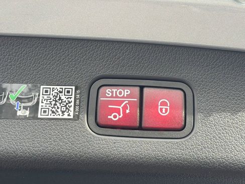 Used 2026 Mercedes-Benz GLC 300 image 30