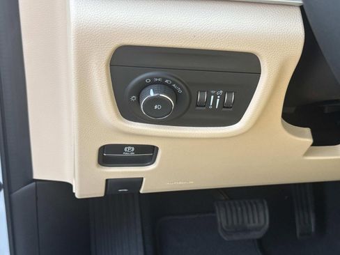 New 2026 Jeep Grand Cherokee L Limited AWD/4WD image 26