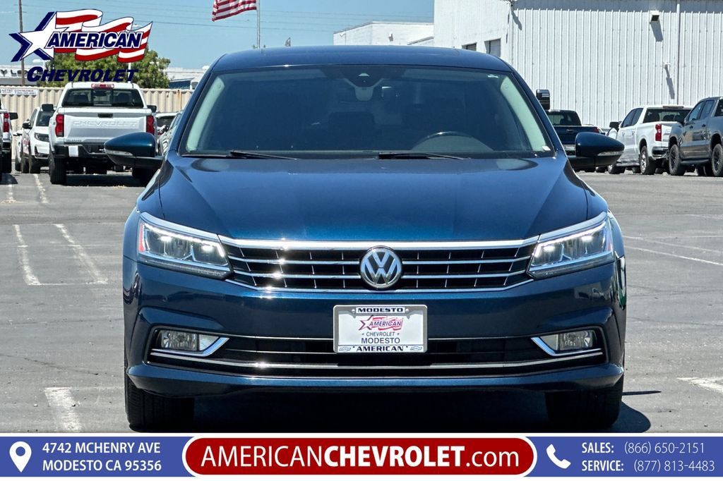 Used 2018 Volkswagen Passat 3.6 SEL Premium FWD image 9
