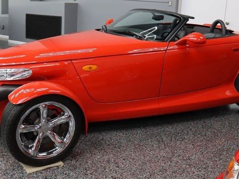 Used 1999 Plymouth Prowler RWD image 3
