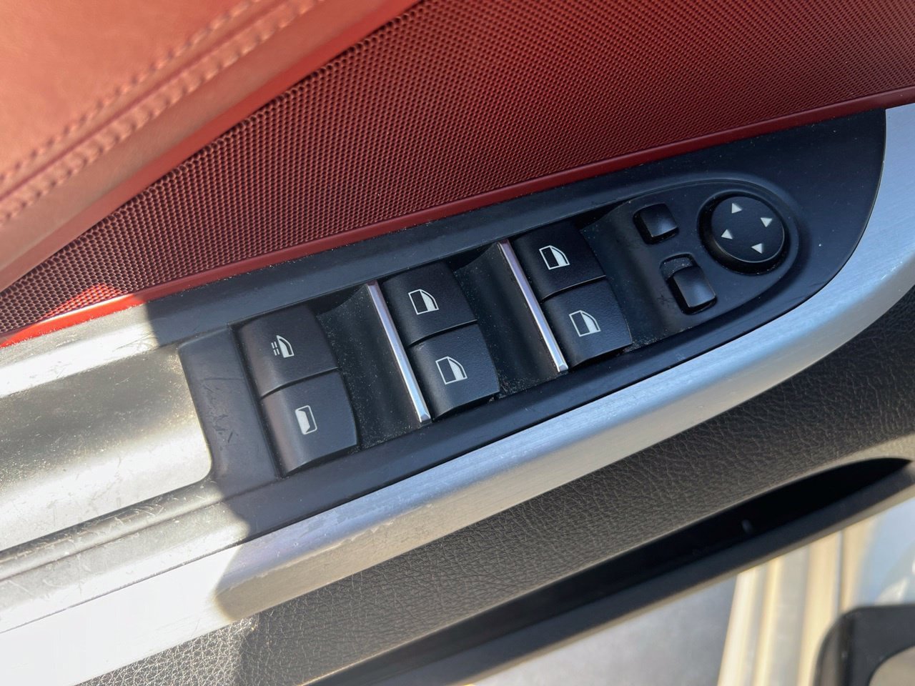 Used 2012 BMW 650i Convertible RWD image 12