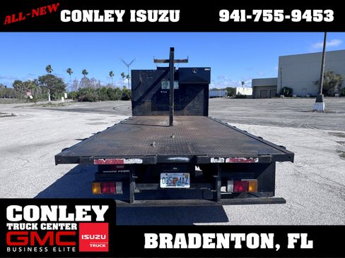 Used 2019 Isuzu NPR image 5