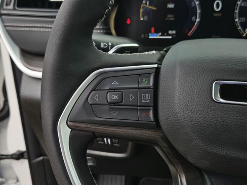 New 2026 Jeep Grand Cherokee Altitude RWD image 18