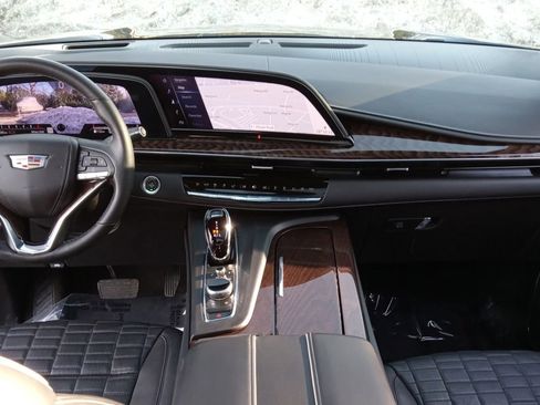 Used 2023 Cadillac Escalade Sport Platinum w/ LPO, ONYX Package image 16