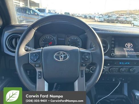 Used 2020 Toyota Tacoma TRD Off-Road image 9