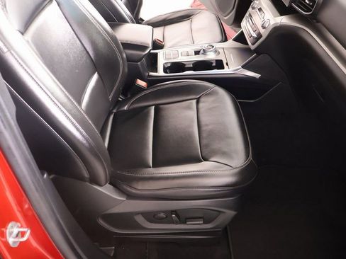 Used 2021 Ford Explorer XLT w/ Equipment Group 202A image 14