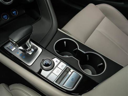 Used 2023 Genesis G70 2.0T RWD image 22
