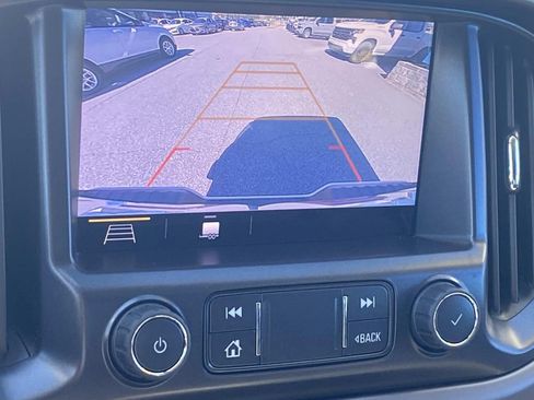 Used 2022 GMC Canyon AT4 image 18