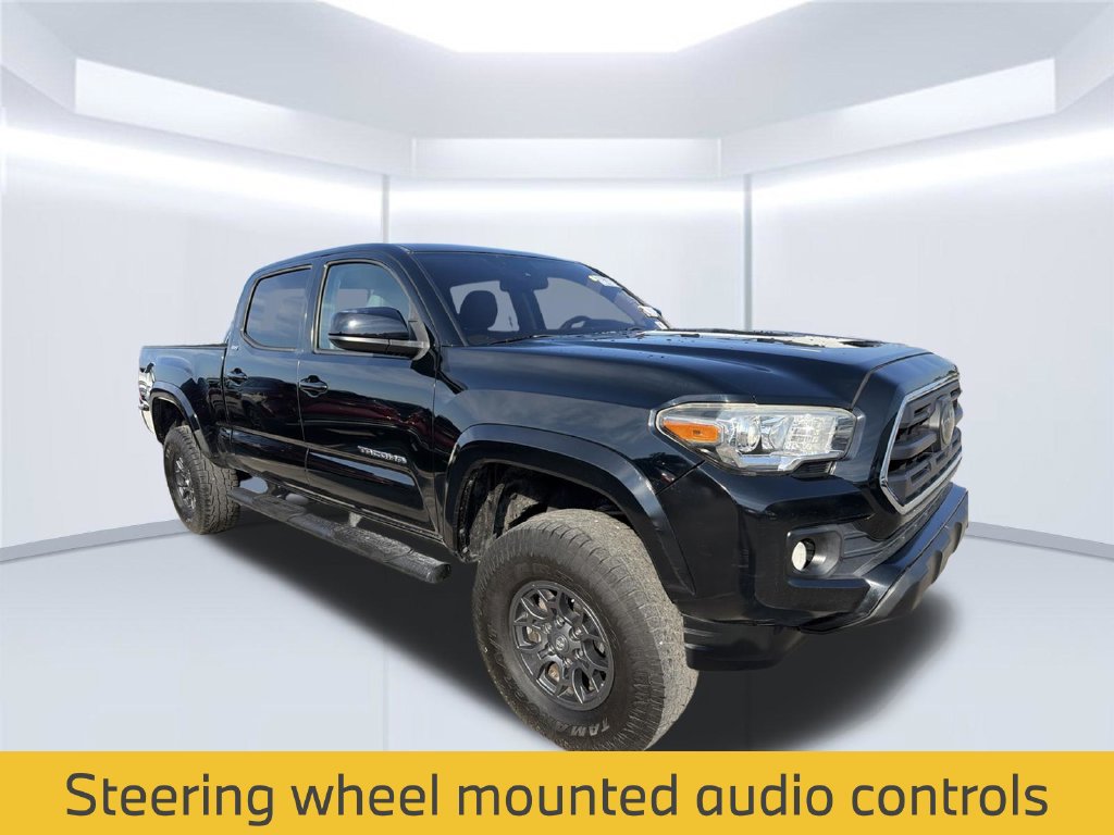Used 2018 Toyota Tacoma SR5 RWD image 12