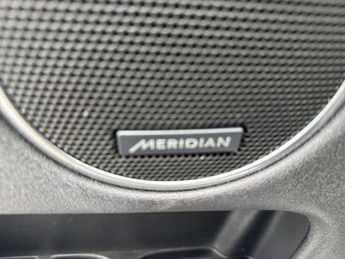 Used 2020 Land Rover Discovery Sport SE AWD/4WD image 16