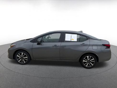 Used 2025 Nissan Versa SV FWD image 9