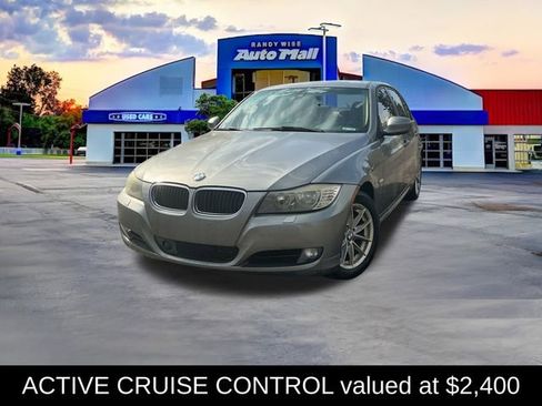 Used 2010 BMW 328i xDrive Sedan AWD/4WD image 2