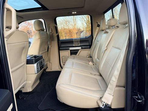 Used 2017 Ford F250 Lariat w/ Lariat Ultimate Package AWD/4WD image 23
